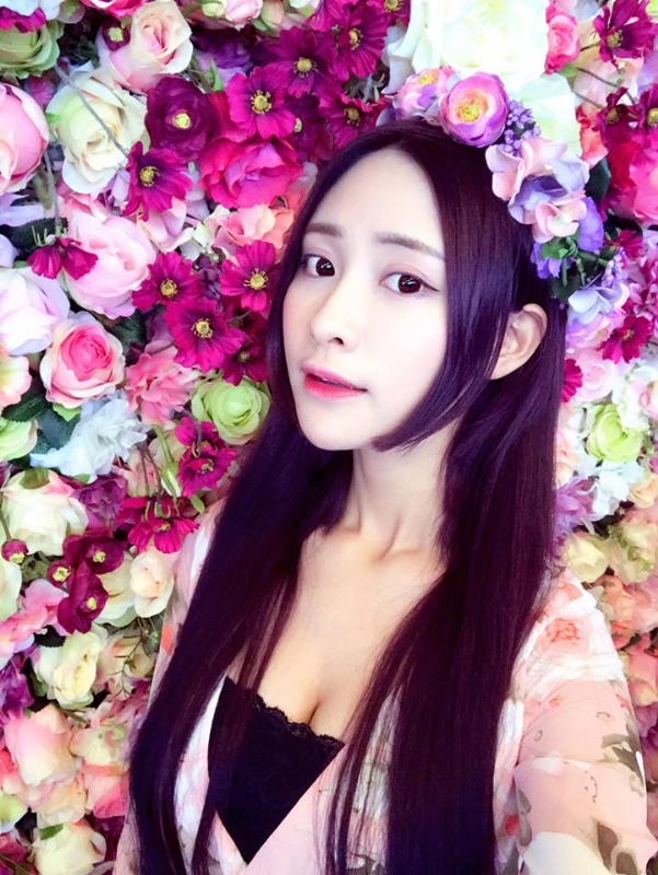 韓琳雪的第一张照片--九龙认干亲服务网