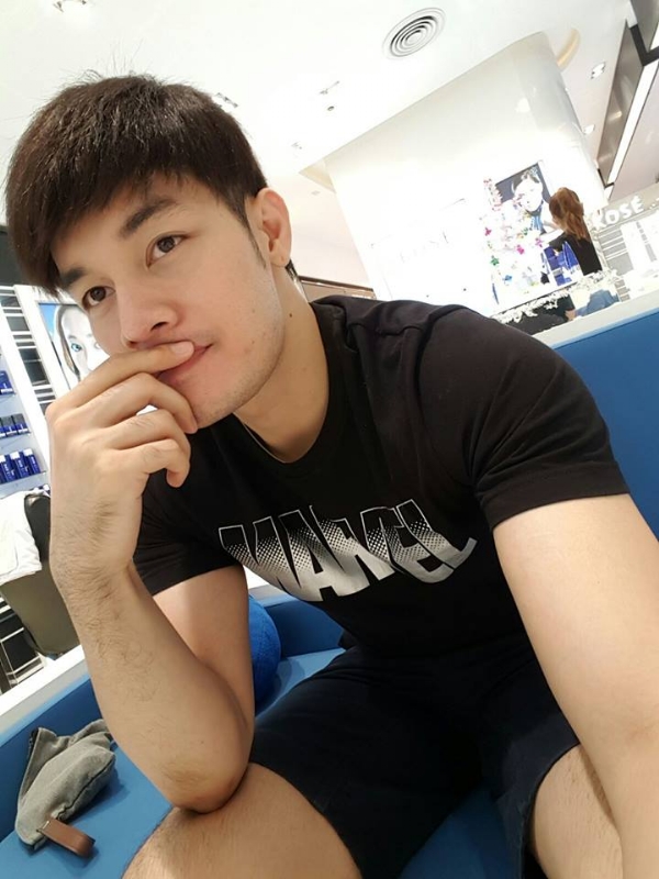 张枫的第一张照片--九龙认干亲服务网