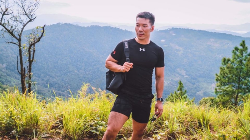 陈道明的第五张照片--九龙认干亲服务网