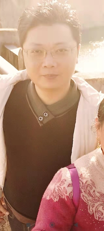 邓生的第二张照片--九龙认干亲服务网